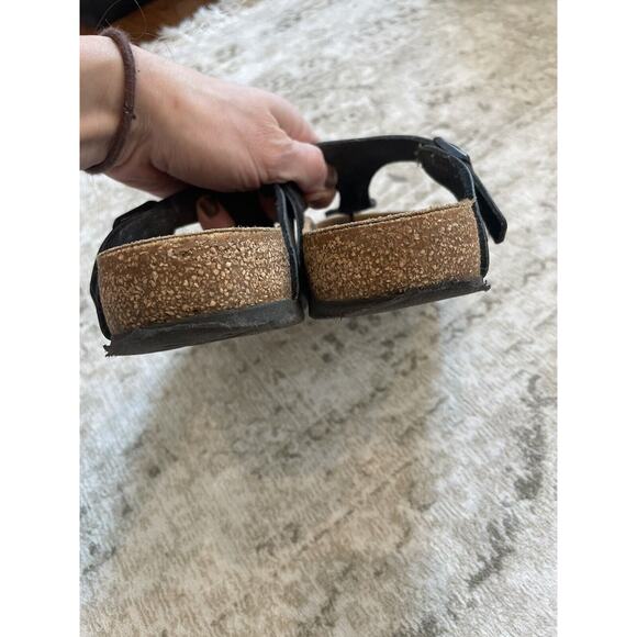Birkenstock Size 39 Gizeh Birko Flor Sandals Black Leather Buckle Preloved - Picture 8 of 11